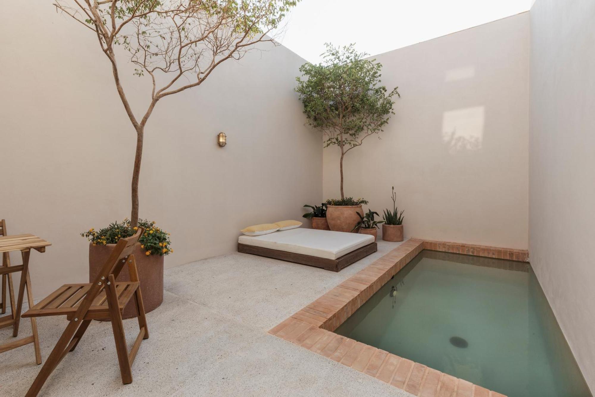 JUNIOR SUITE KING W/PRIVATE POOL