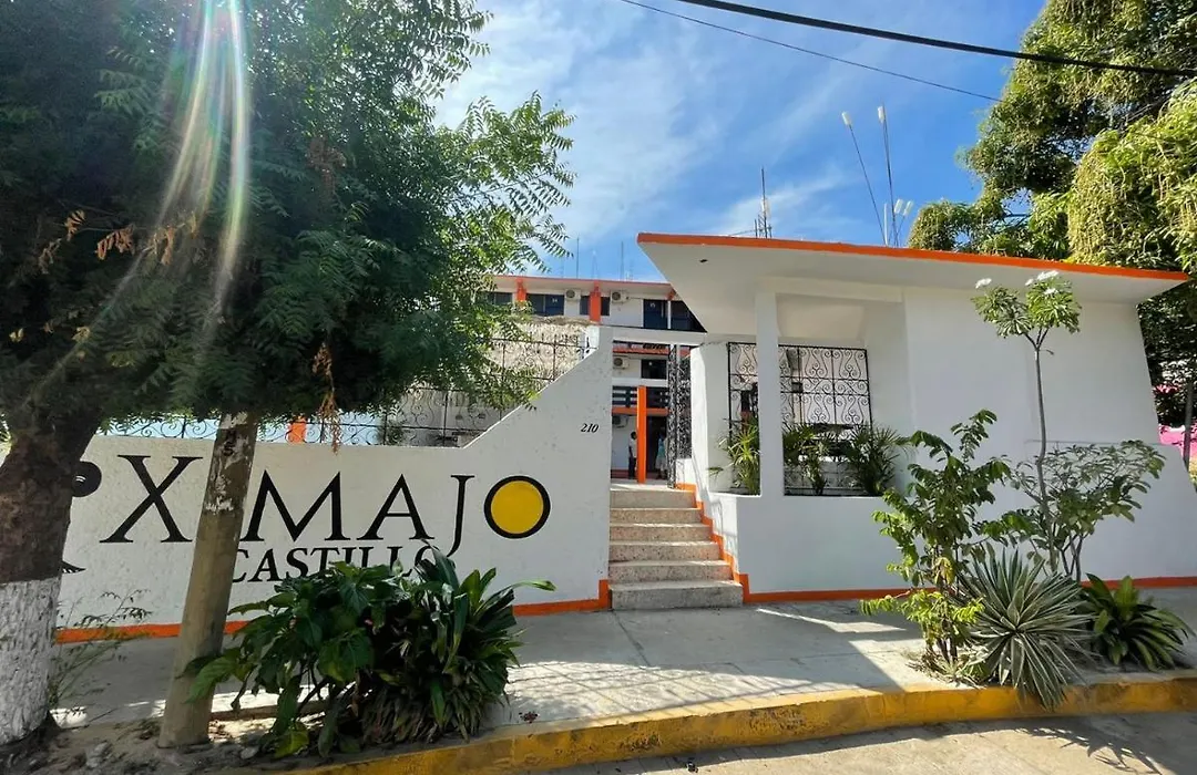 Ximajo Castillo-1