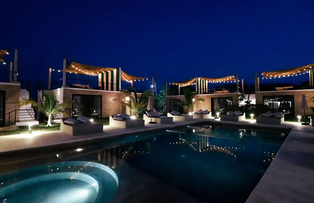 Bora Boutique - Adults Only-1