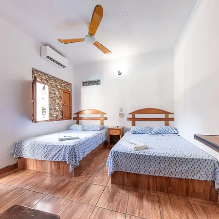Hotel Naxhiely-3