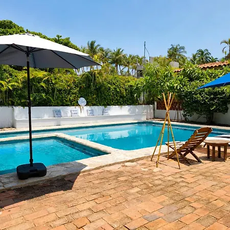 La Playita Beach House-3