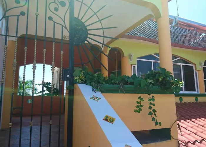 Hoteles en Puerto EscondidoEl Tucan