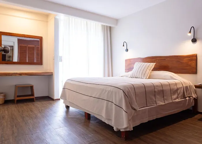 Hoteles en Puerto EscondidoSuites Villasol