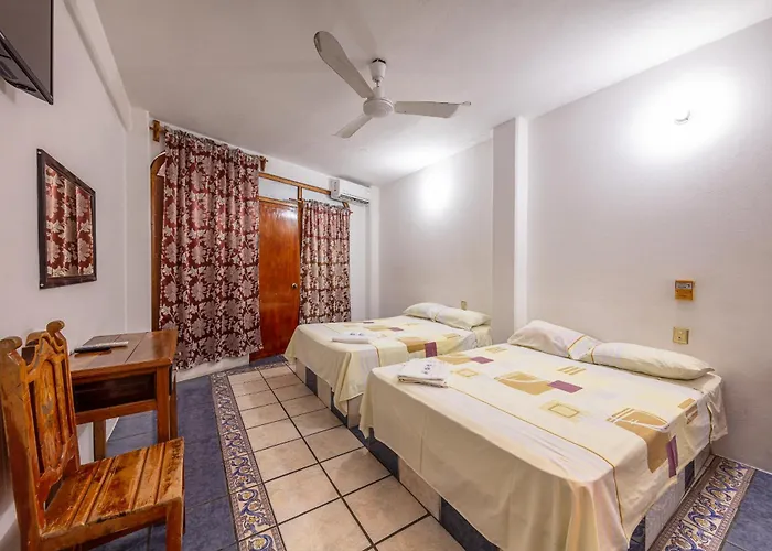 Hotel Naxhiely Puerto Escondido 